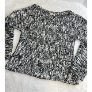 Ladies Elan Sweater Size Medium